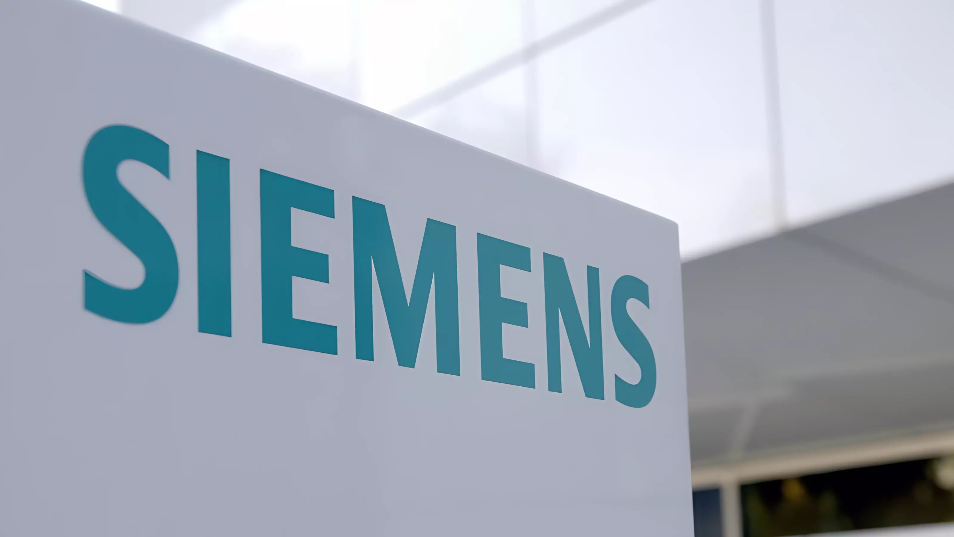 Правительство ФРГ официально подтвердило гарантии Siemens Energy на €7,5 млрд 