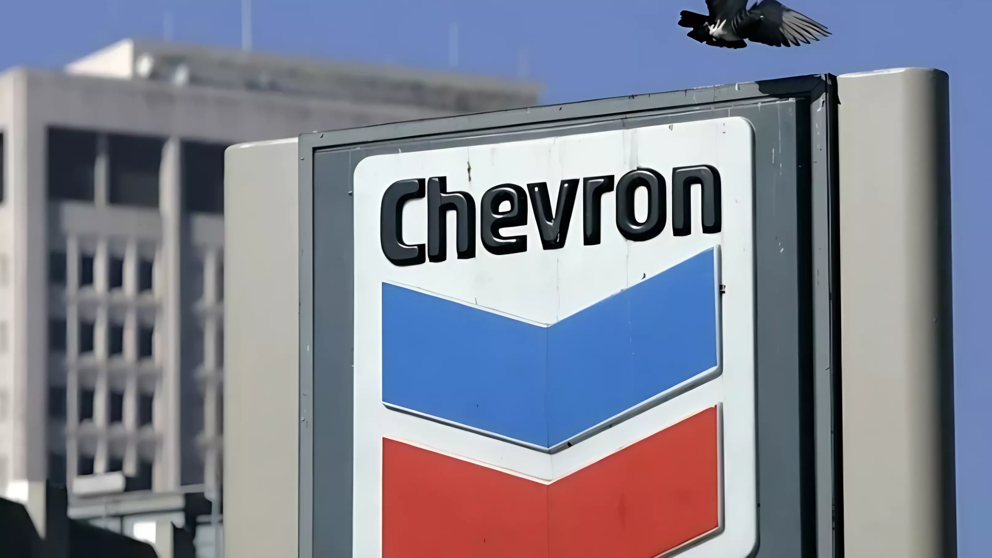 Американская Chevron уже два года хочет выйти из активов в Мьянме