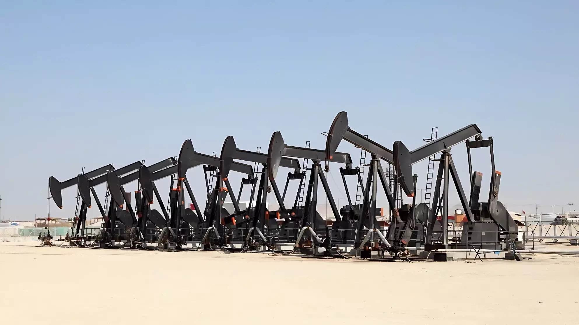 Американское Минэнерго ждет роста добычи сланцевой нефти в июне до 9,853 млн б/с