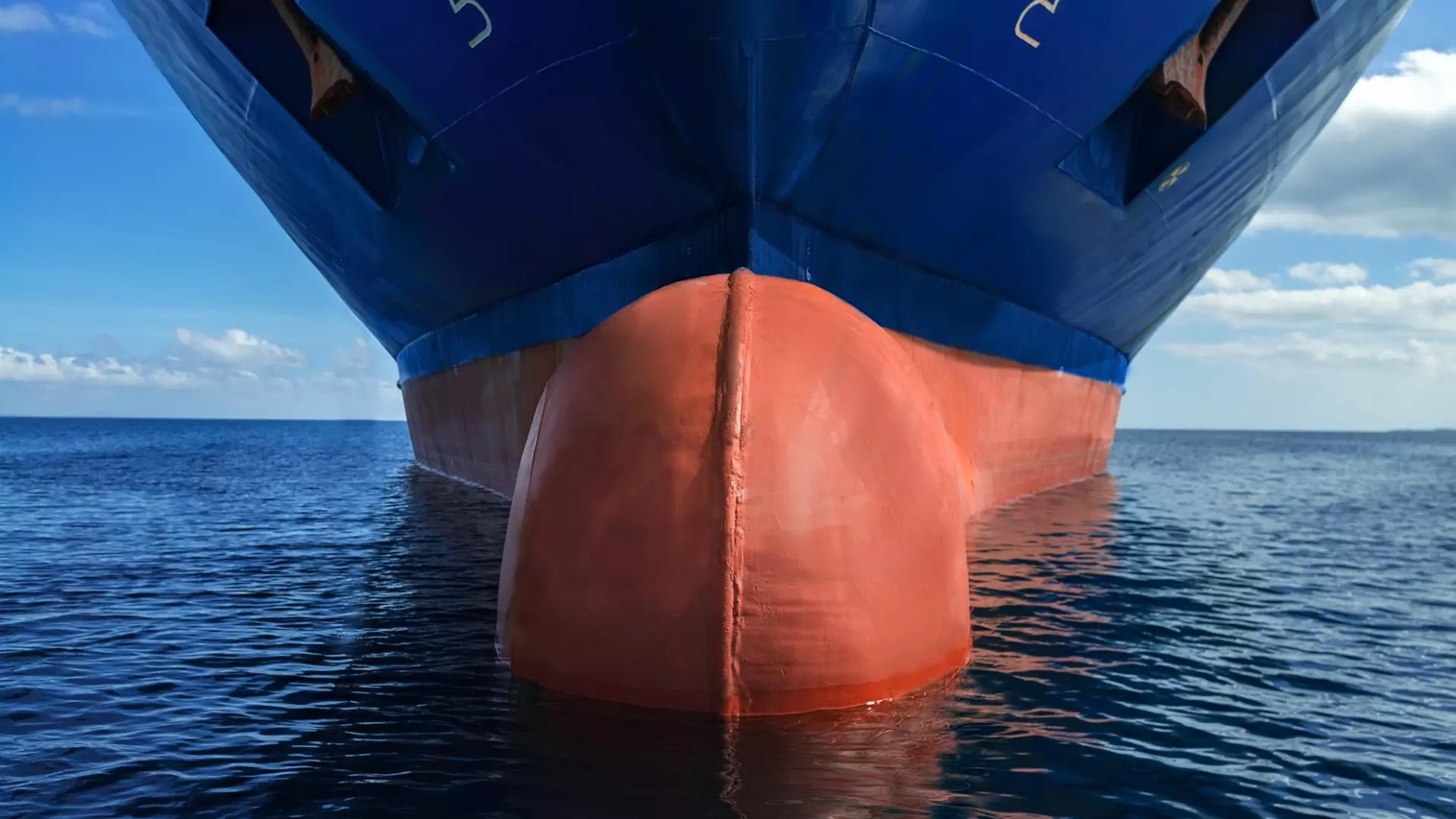 К спасению танкера «Остров Сахалин» присоединился буксир «Берингов Пролив»