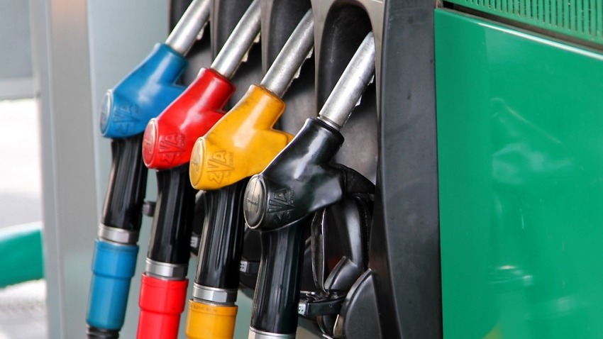 Цены на АЗС пошли в разгон, бензин подорожал кратно выше инфляции