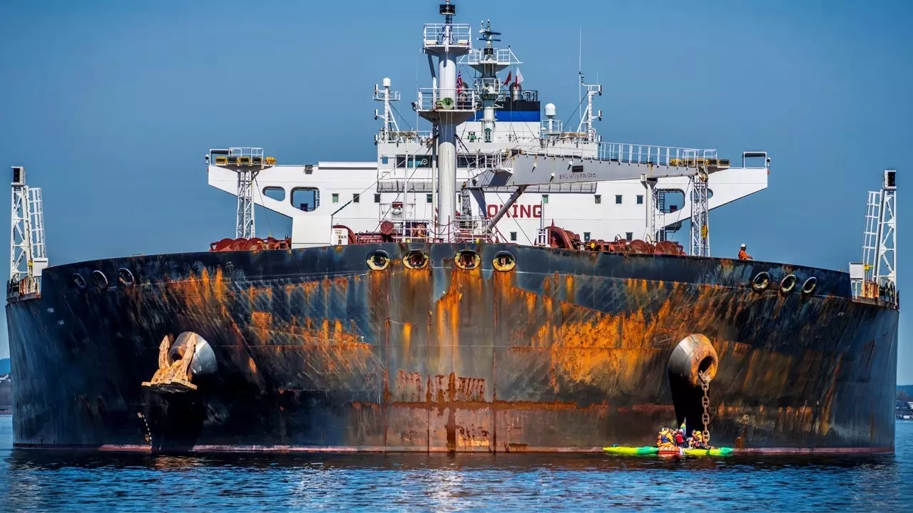 Флаг Габона спасает российские танкеры с нефтью