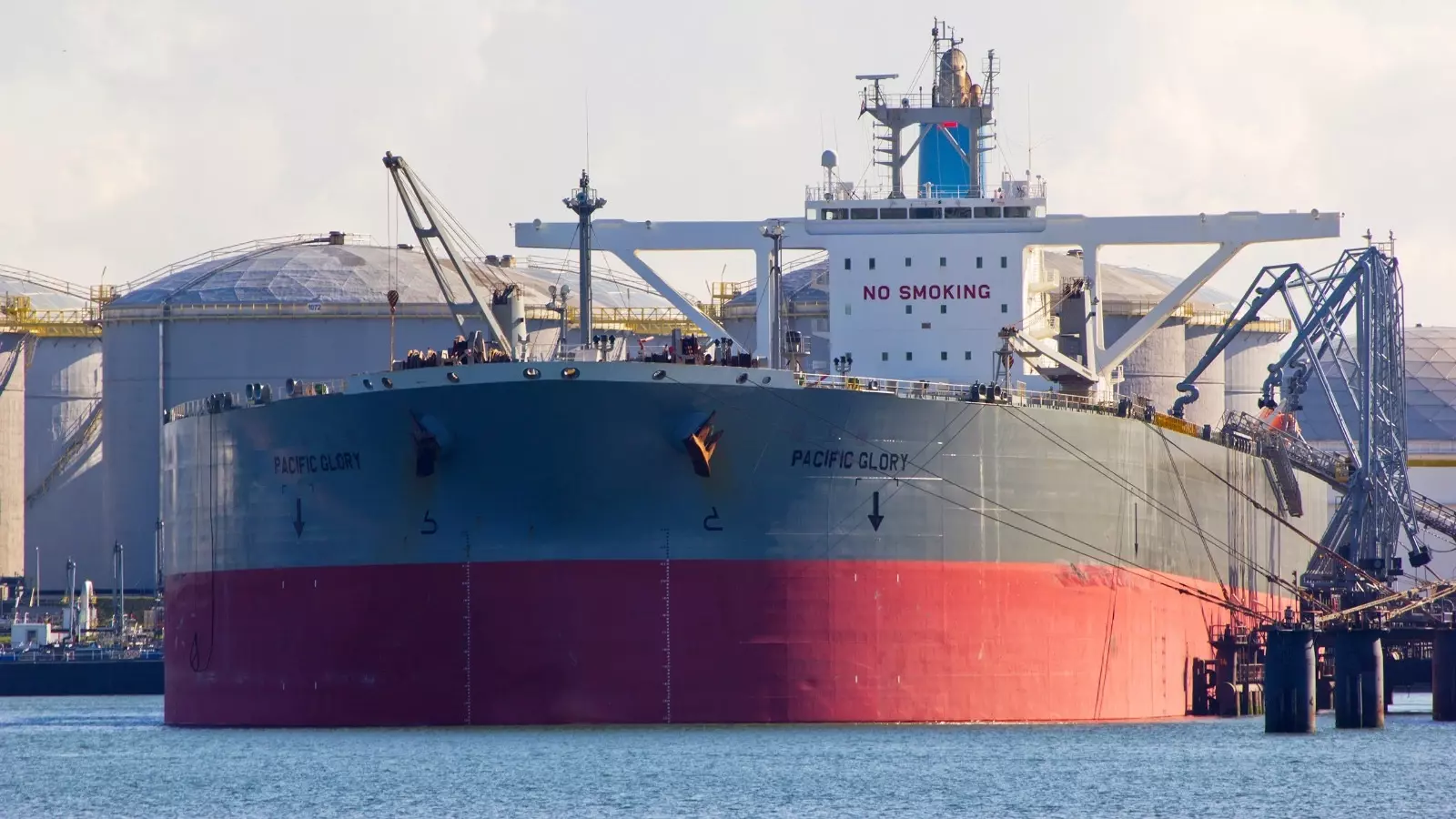 Морской экспорт российской нефти вырастет в апреле за счет портов на Балтике