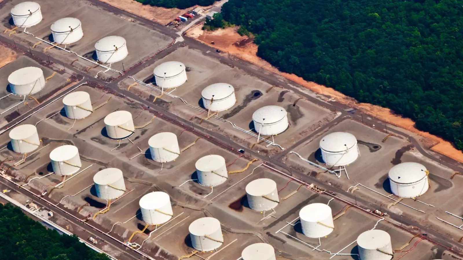 США решили пополнить стратегический резерв еще на 3,3 млн баррелей нефти