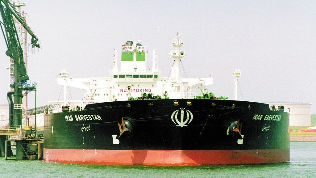 США хотят активнее «изымать» иранскую нефть