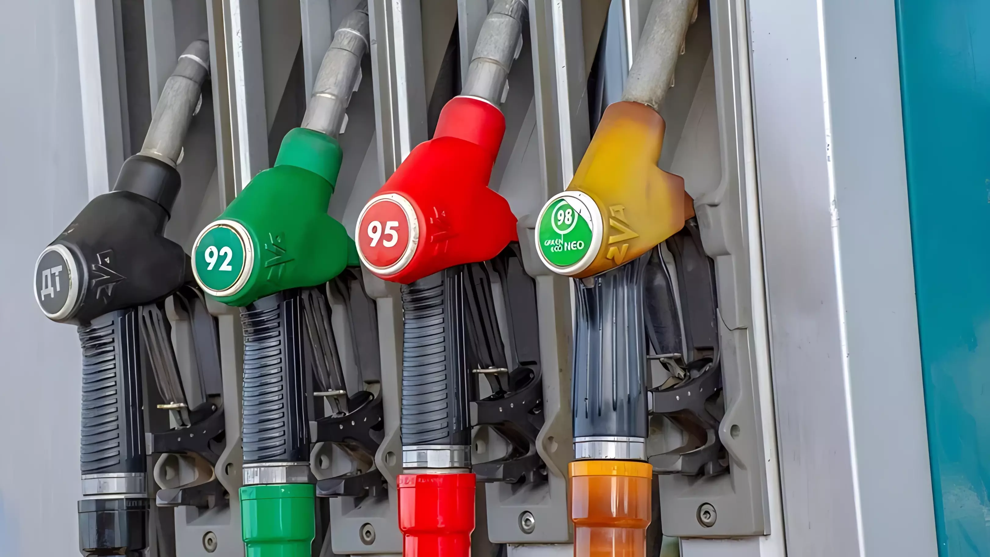 Бензин в Соединенных Штатах будет дороже $4 за галлон