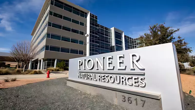 Главу Pioneer Natural Resourses обвинили в частых обедах с ОПЕК